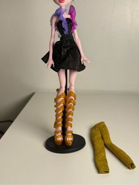 Monster High Djinni "Whisp" Grant I Heart Fashion dress, heels and pants